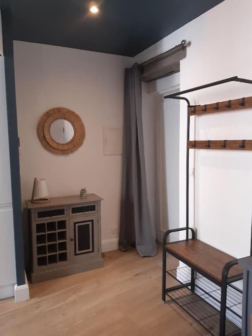 Apartment T2 Avec Clim Et Wifi, A 50 M De La